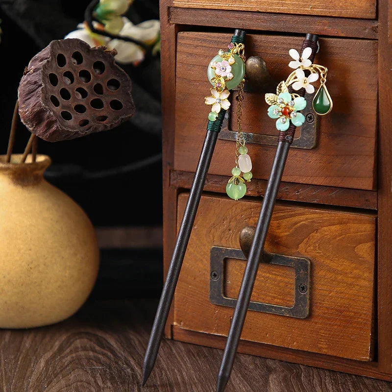 1PC Wooden Hair Stick Chinese Style Winding Flower Hairpin With Tassel  Elegant Lady Hair Clip Hair Accessories Vintage 2024